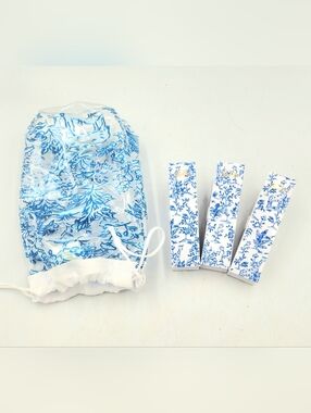 Lilly Pulitzer Giraffe Beach Towel Clips Set Of 3 Blue White Gold Signature